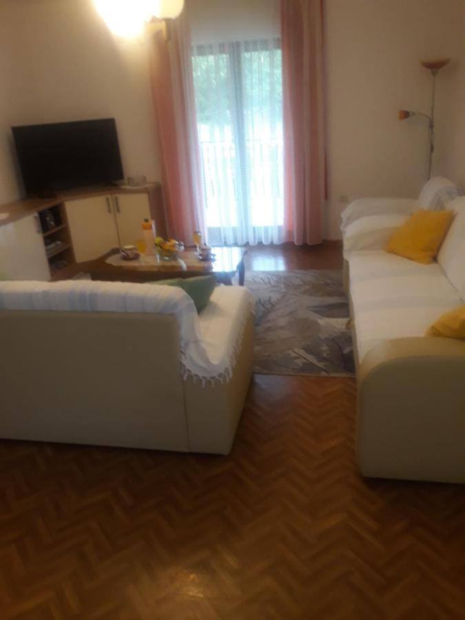 Apartman Lana Kijevo Екстер'єр фото