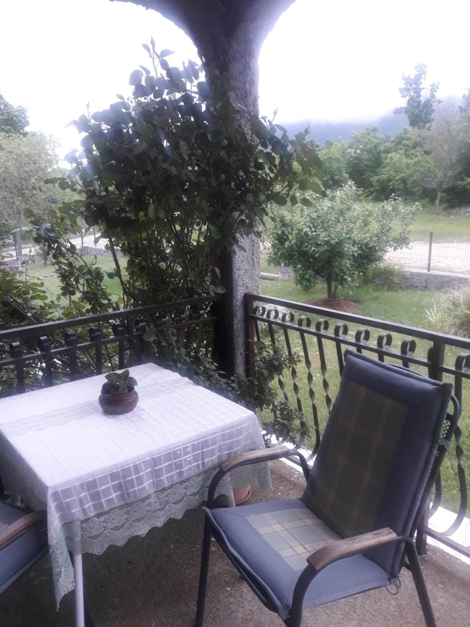 Apartman Lana Kijevo Екстер'єр фото